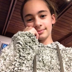 Meet your Posher, Amira